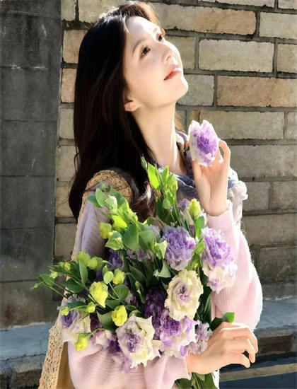 《超完美婚礼顾问》象征隐喻先锋解析：符号意义与深层寓意探讨